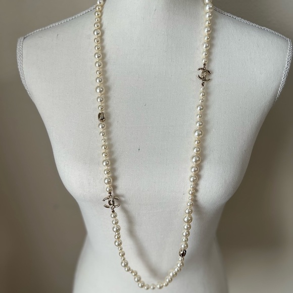 CHANEL Faux Pearl CC Long Necklace - Picture 2 of 7